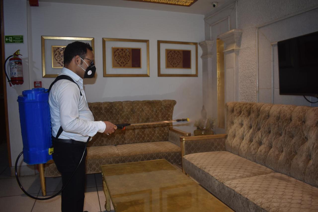 Hotel Swaran Palace Delhi  Bagian luar foto