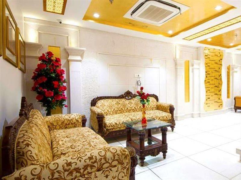 Hotel Swaran Palace Delhi  Bagian luar foto