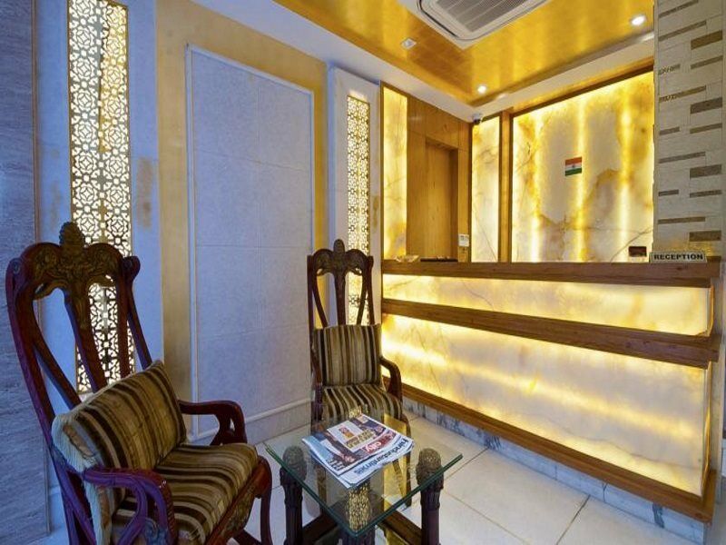 Hotel Swaran Palace Delhi  Bagian luar foto